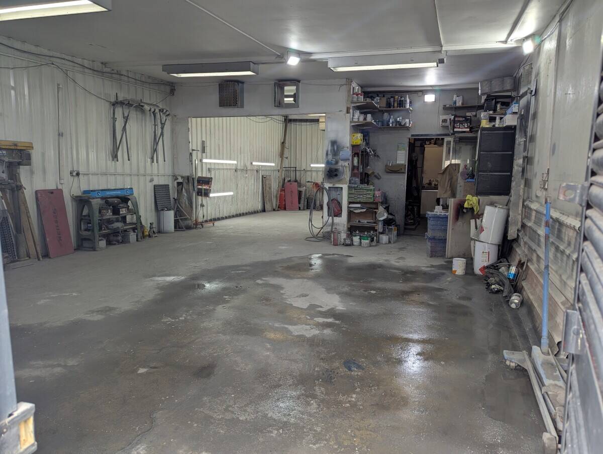 Car Body Repair Garage for sale London SE13 Photo 4