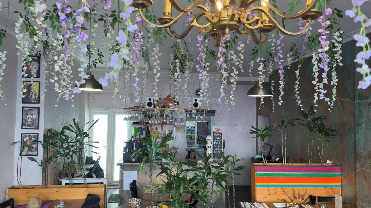 Award-Winning Restaurant &ndash; Tripadvisor-Rated, Priced for Immediate Sale Photo 4