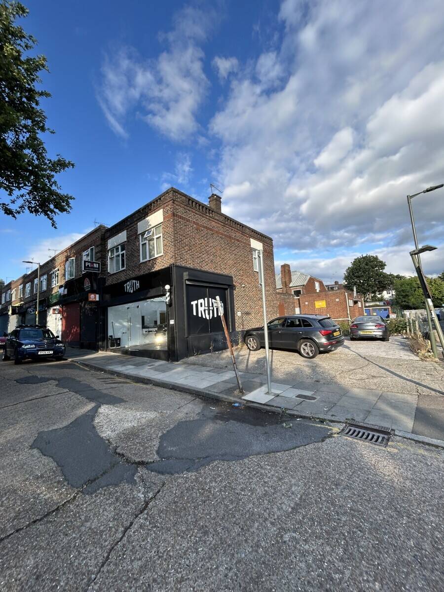 Barbershop For Sale Finchley