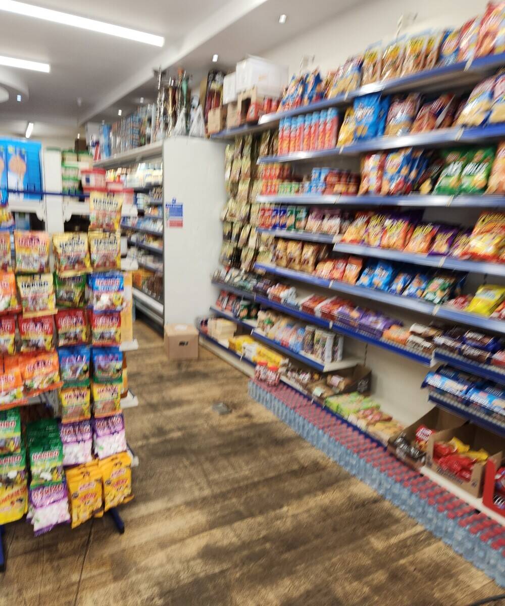 7 YEARS LEASE FOR SALE EDGWARE ROAD NEXT TO STATION