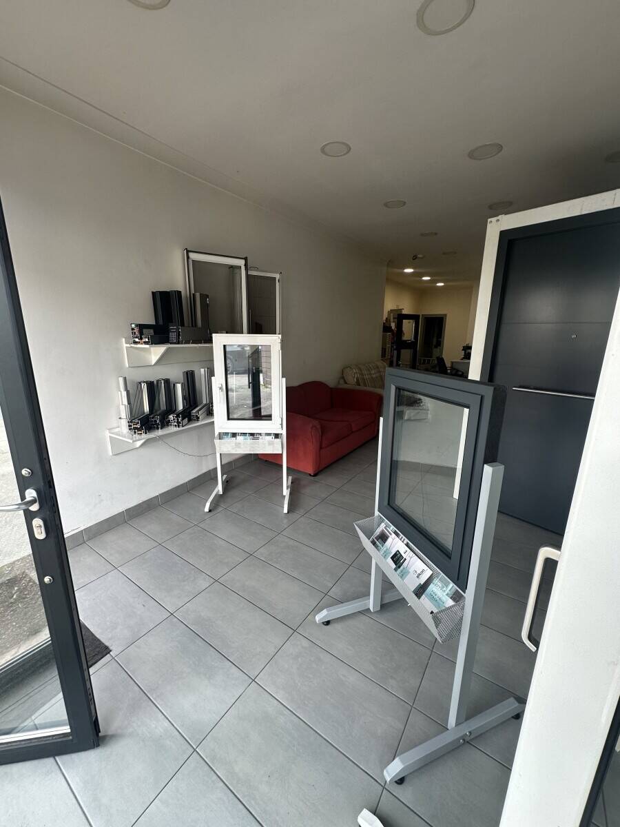 London Glazing & Window Installation Business with Showroom