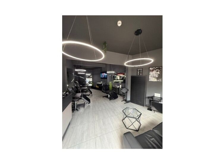 Ink-Credible Opportunity: Trendy Tattoo Studio in London Up for Grabs! Photo 4