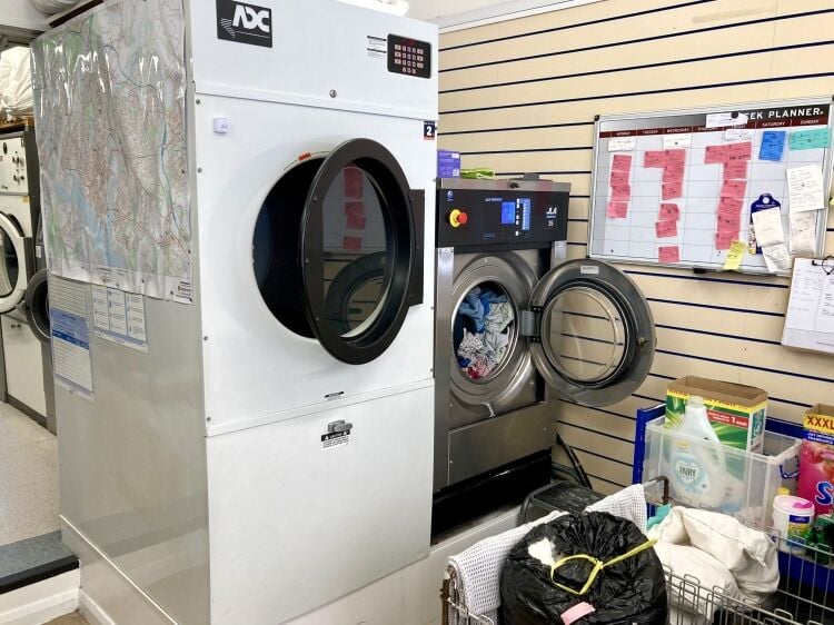 DOMESTIC & COMMERCIAL LAUNDRY with DRY CLEANING AGENCY Photo 4