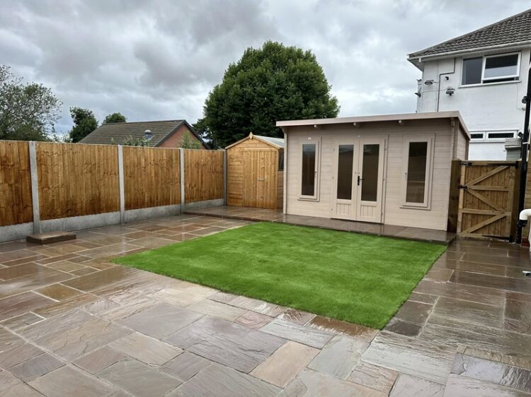 Established, Equipped & On the Move – Your Next Venture Starts Here!
