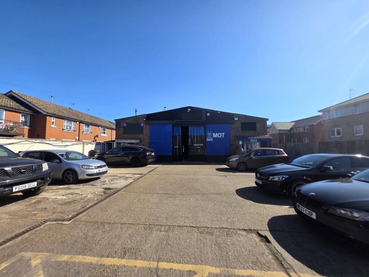 MOT STATION ( CLASS 4 & 7)