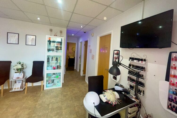 Established Tanning & Beauty Salon - Chelmsford Photo 4