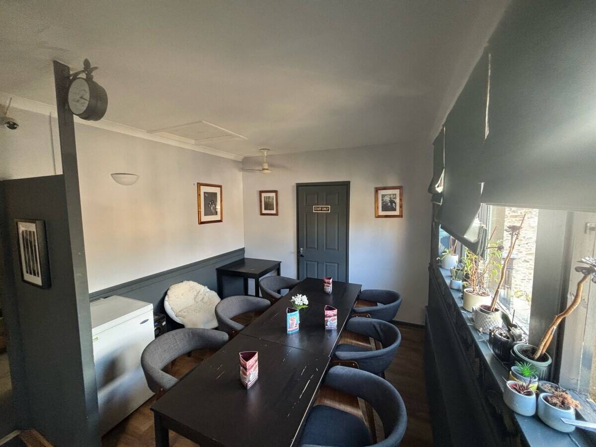 Stylish, Traditional Café Bistro Business