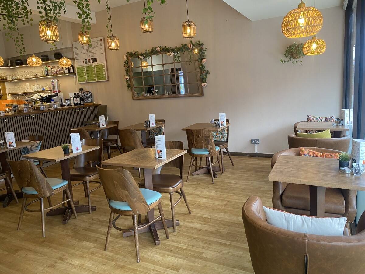 Well-established Mediterranean A3 license and alcohol license restaurant for sale in Epsom, Surrey