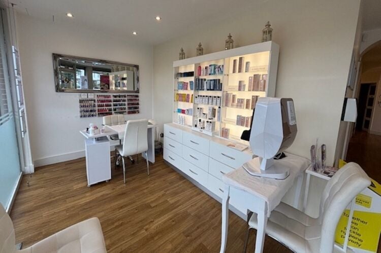 Beauty Salon - Twickenham