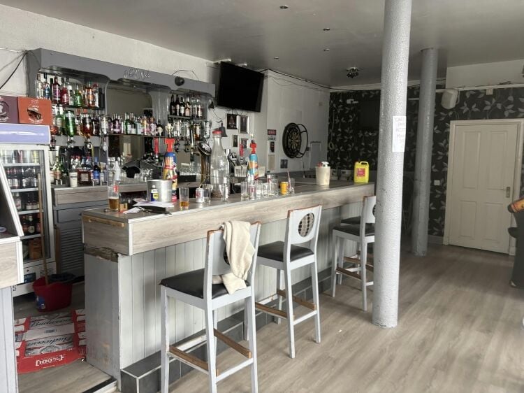 Closed Public House For Sale Glasgow