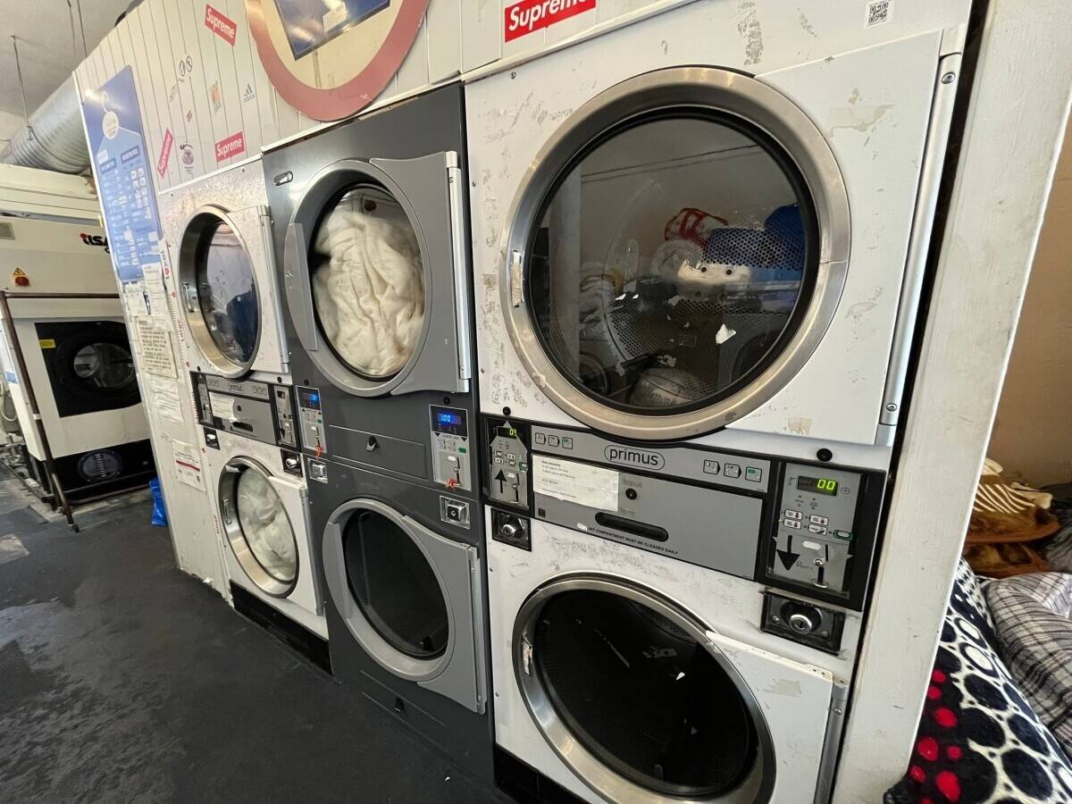 Launderette, ironing & cleaning business in Glasgow WestEnd Photo 4