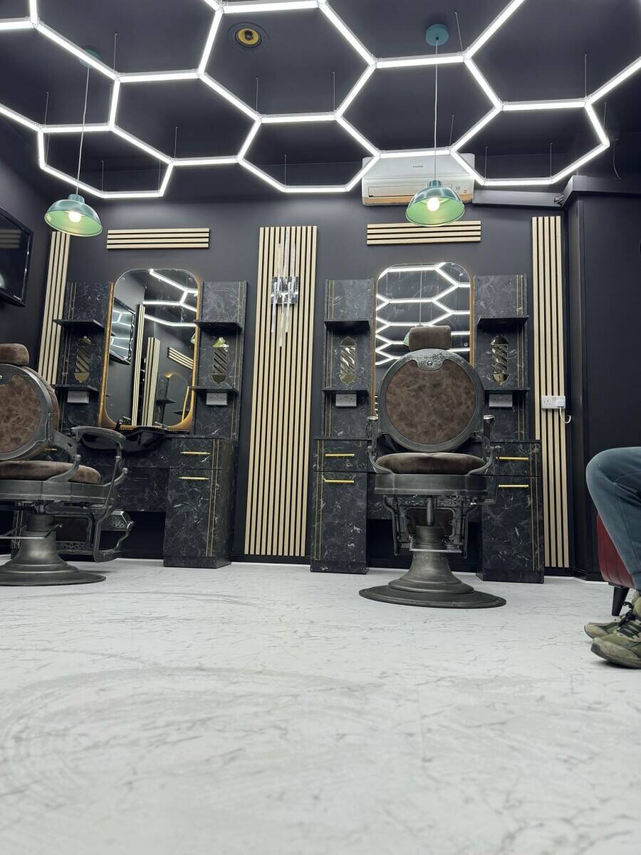 Brand New Furbished Barber Shop in Central 
