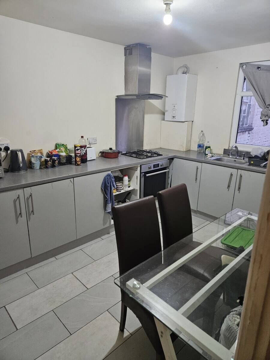 Town centre Indian Takeaway for Sale in Nuneaton