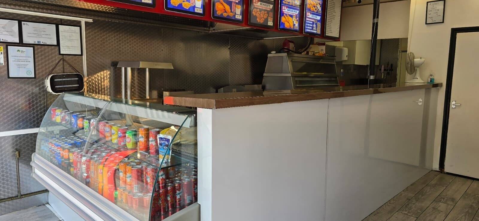 Thriving Takeaway Shop for Sale in Wood Green – High Footfall Location Photo 4
