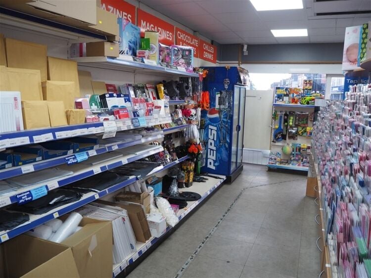 Retail For Sale in Goole Photo 4
