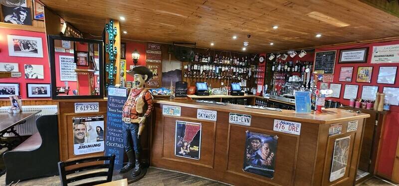 Long established & highly profitable restaurant & bar in heart of Dunoon town centre Photo 4