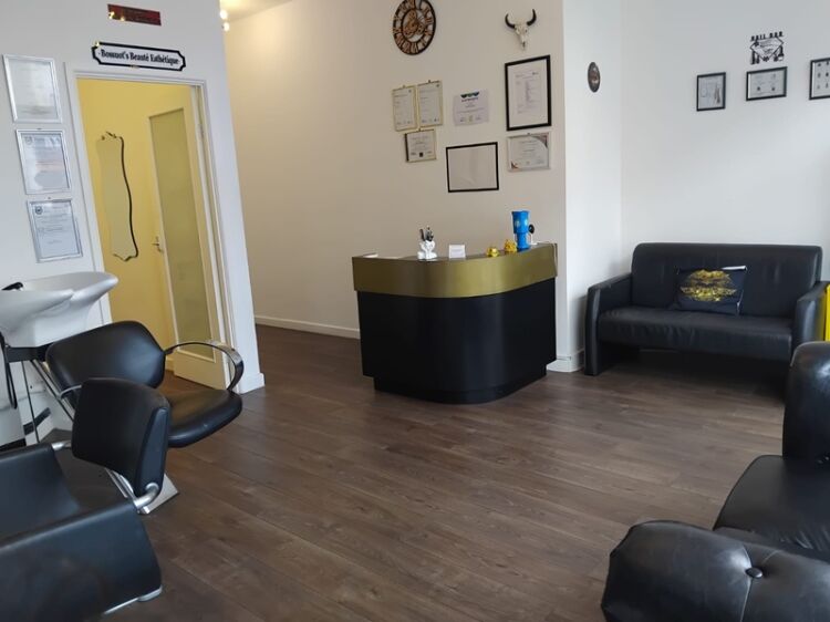 Be Your Own Boss in Beauty – Fully Equipped Salon for Sale