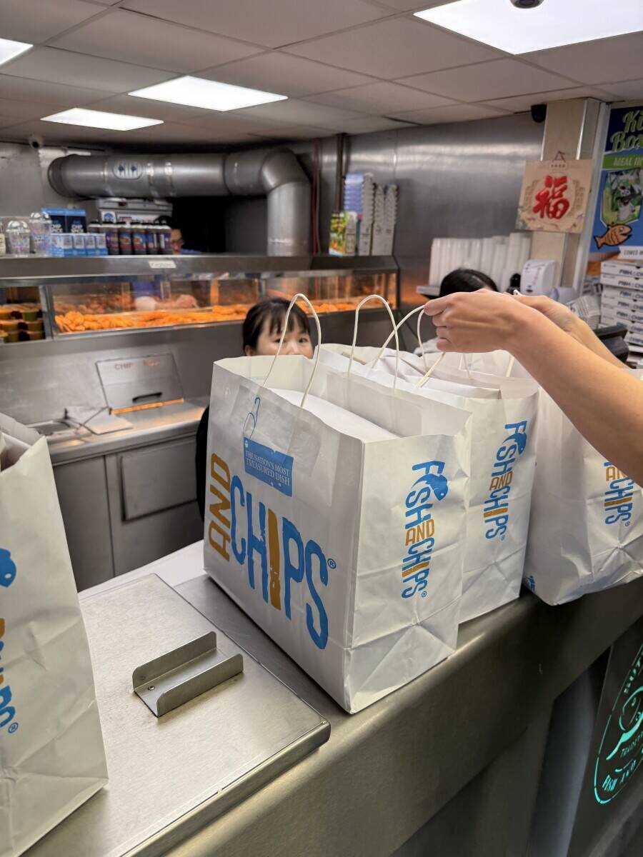 Fish chips shop can add pizza in HUll HU7 4TA Photo 5