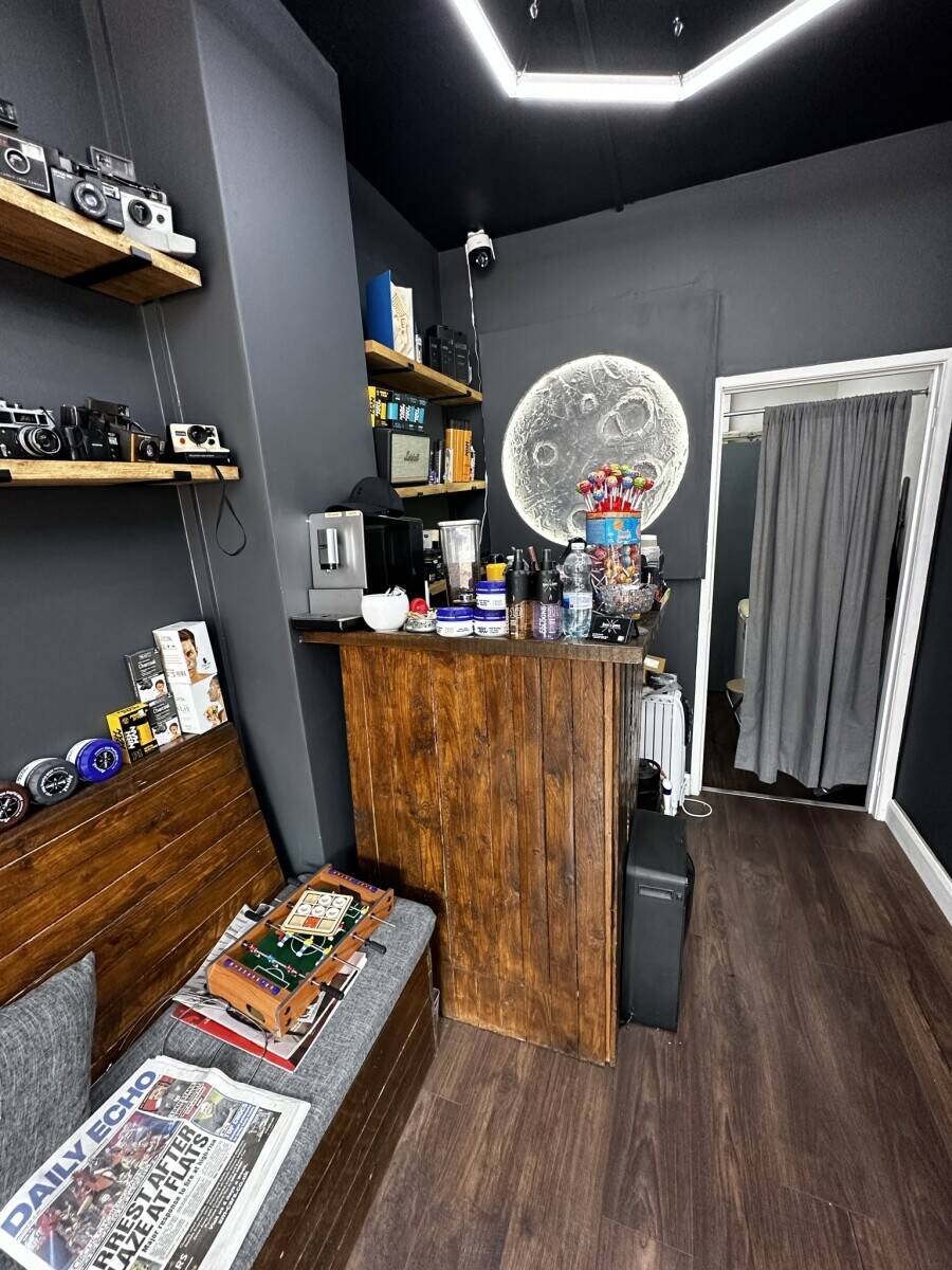 Bournemouth Barber Shop for sale  Photo 5