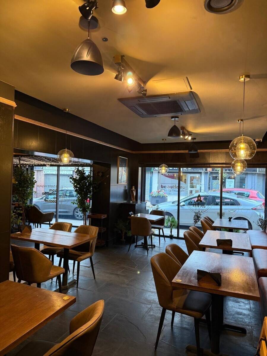 🌶️ Spice up your future !! For Sale: Thriving Indian&ndash;Sri Lankan Restaurant with Full Alcohol Licens Photo 4