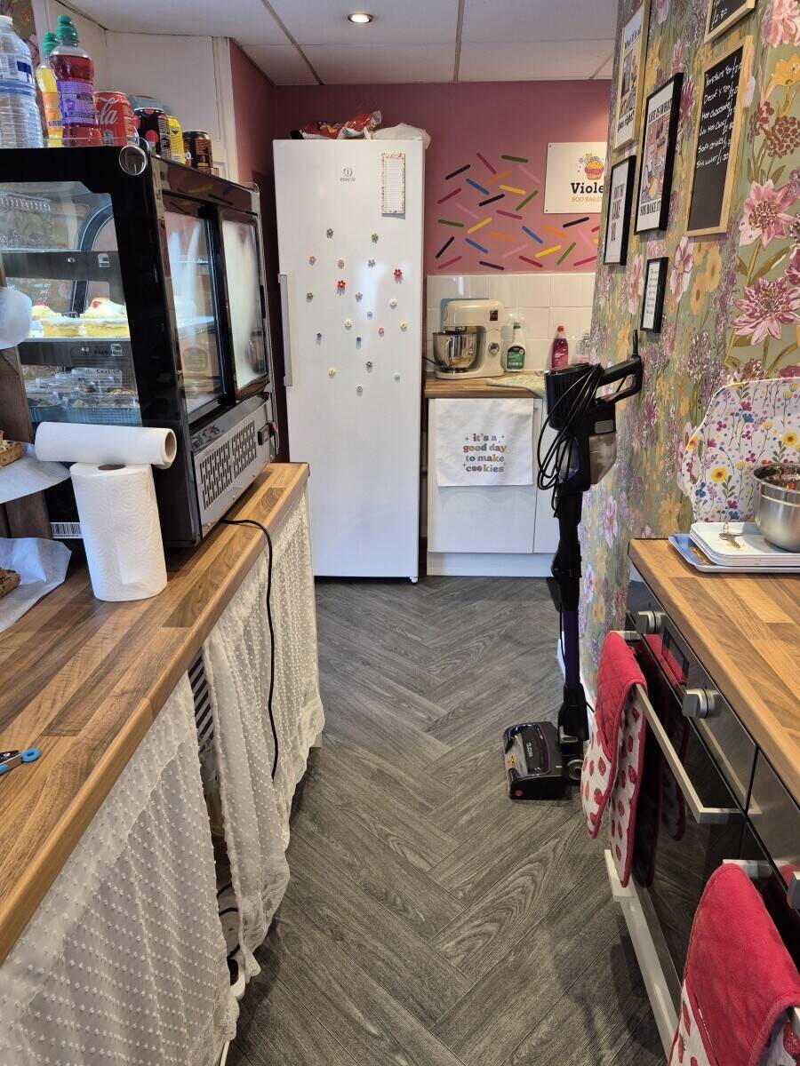 Cake shop for sale Photo 4