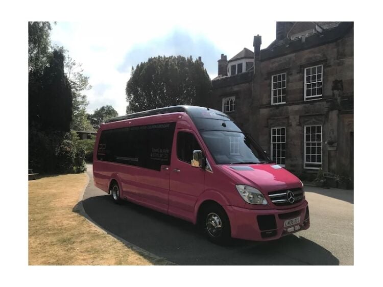 Drive Into Success – Executive Travel Business with Style! Photo 4