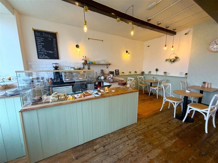 Cafe & Sandwich Bars For Sale in Newark