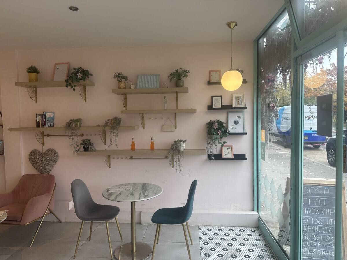 A3 Restaurant&Cafe with food and bar in East Finchley London for sale.WhatsApp +447448161583 Photo 4