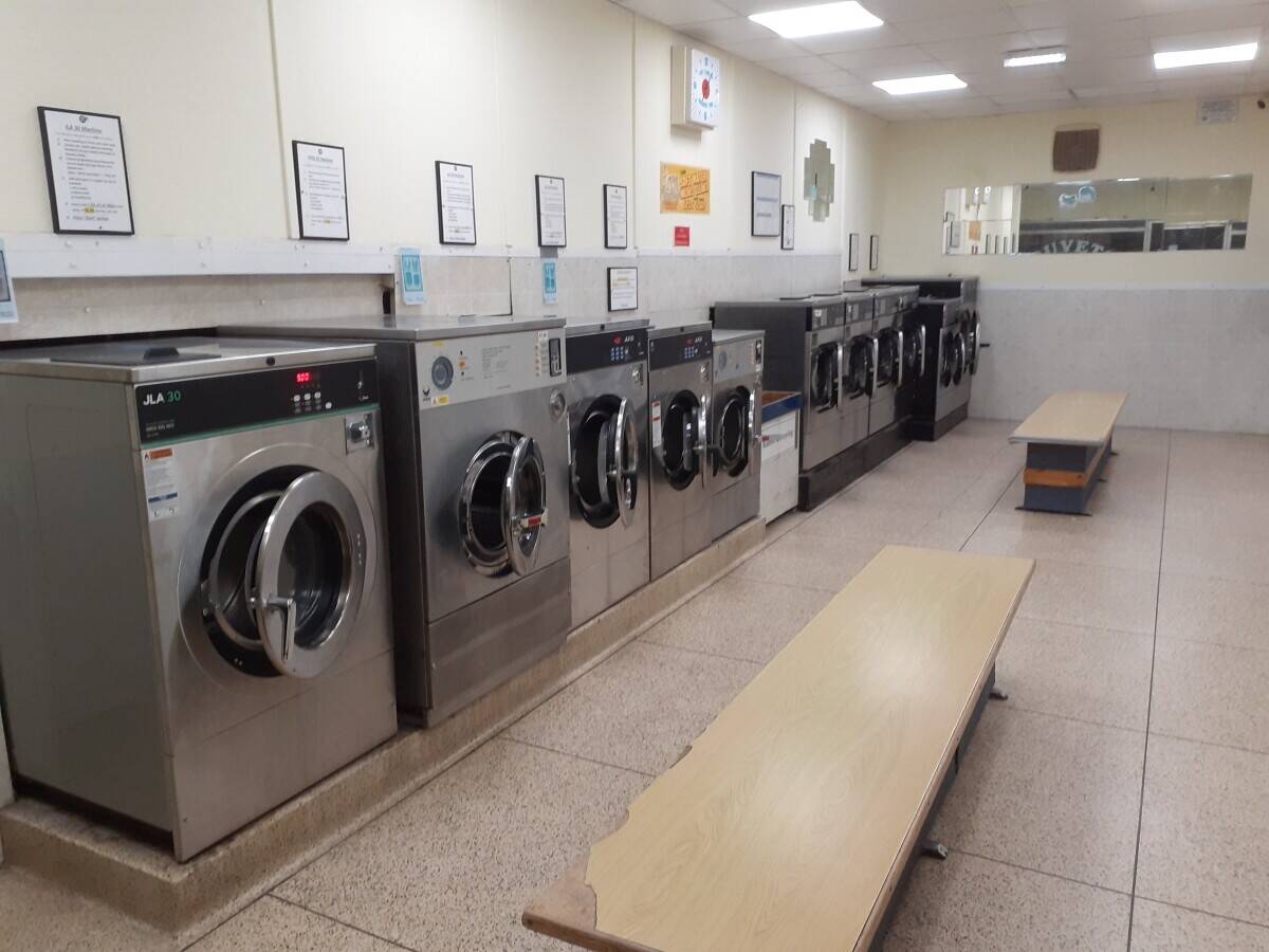 Established Launderette in West moors, Dorset Photo 4