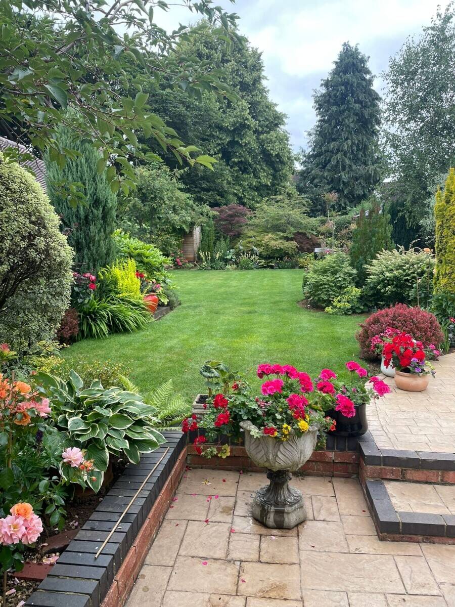 CONFIDENTIAL SALE POPULAR AND PROFITABLE, LAWNCARE BUSINESS NORTHANTS COVERING NORTHAMPTONSHIRE Photo 4