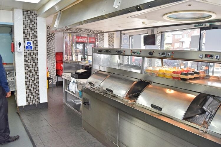WELL-ESTABLISHED FISH & CHIP SHOP WITH 3-BED FLAT – WOLVERHAMPTON