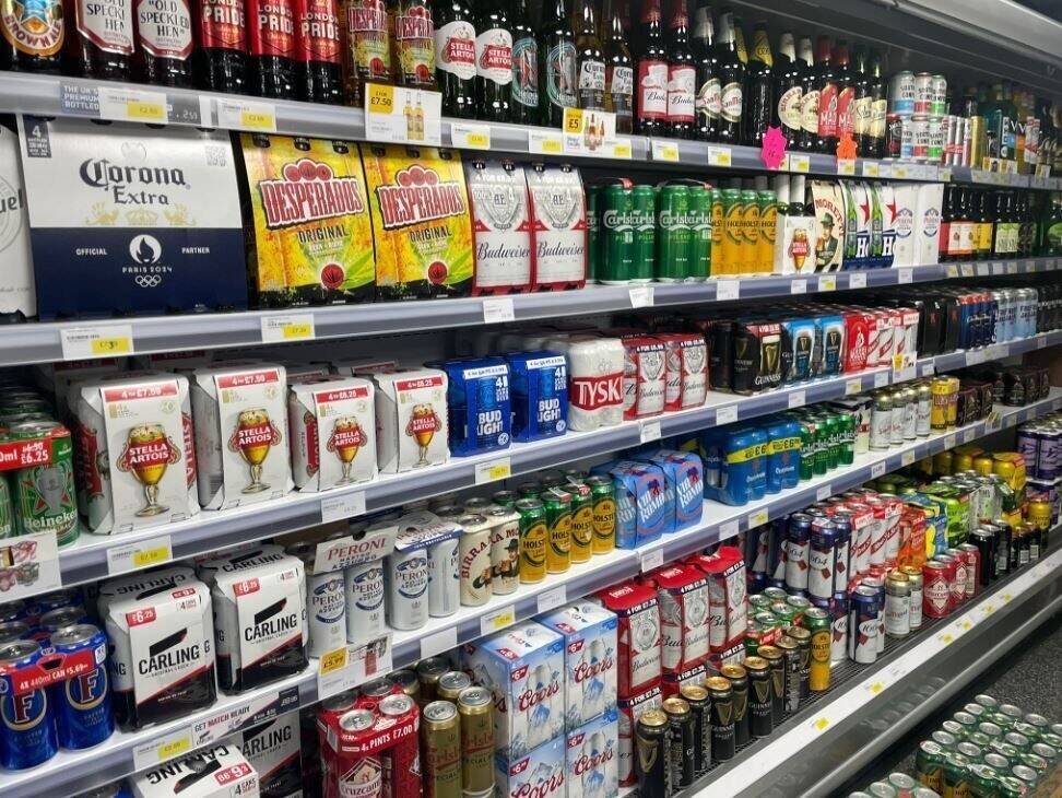 Thriving Convenience Store & Off Licence in Prime High-Traffic Location