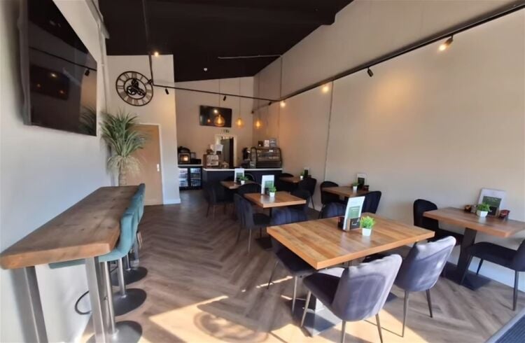 INDEPENDENT BISTRO