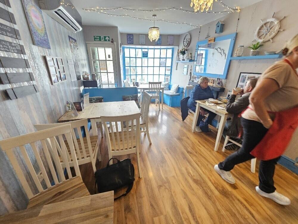 Established and Manageable Tearoom/Cafe/Takeaway In Port Isaac, Cornwall Photo 4