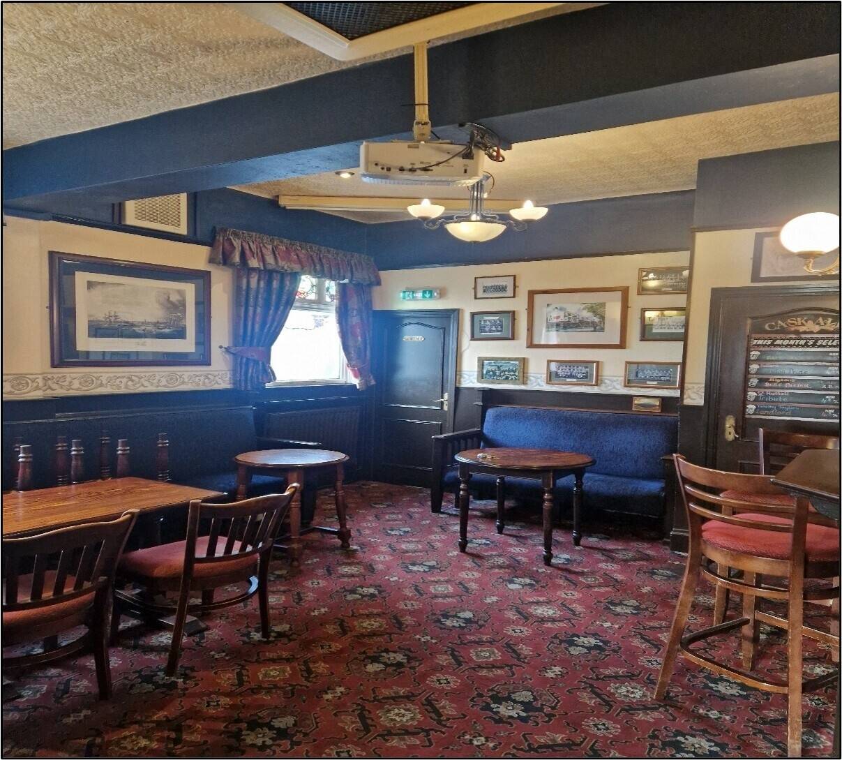 THE CROWS NEST - 63 VICTORIA ROAD  CROSBY  LIVERPOOL  L23 7XY Photo 4