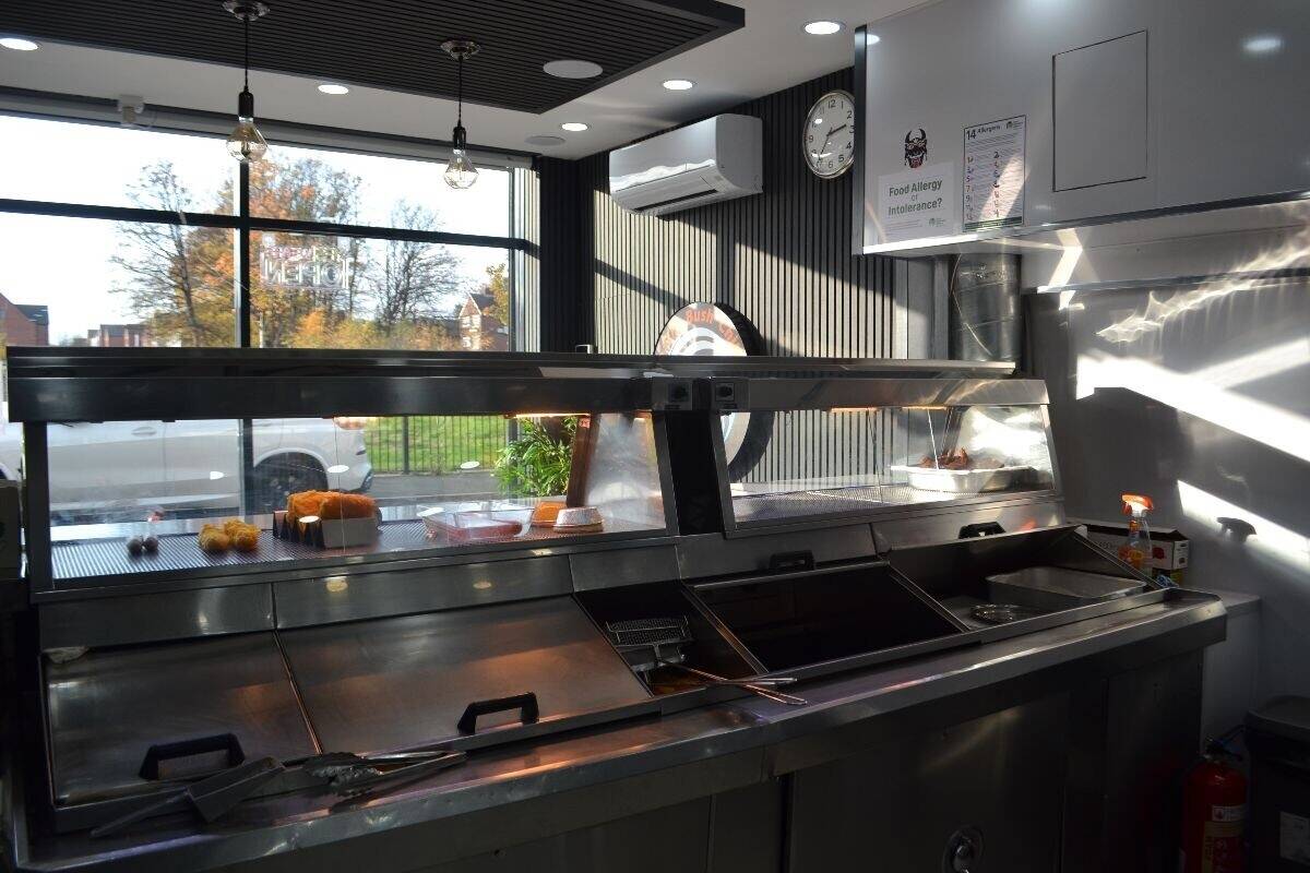 Immaculate, Newly Fitted Fish & Chip Shop – Excellent Business Opportunity! Photo 4
