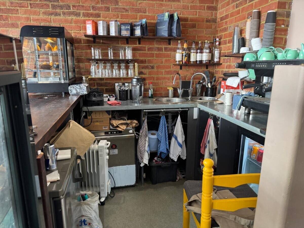 Turnkey Caf&eacute; for Sale in Brighton &ndash; 12-Year Lease &ndash; Fully Equipped &ndash; Ready to Reopen Photo 3