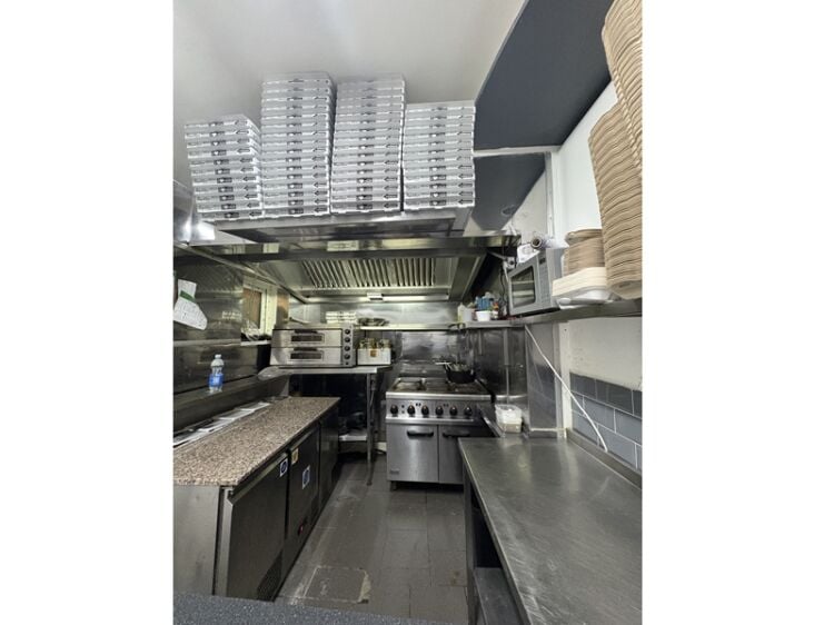 High-Performing Takeaway With Excellent Reviews Photo 4