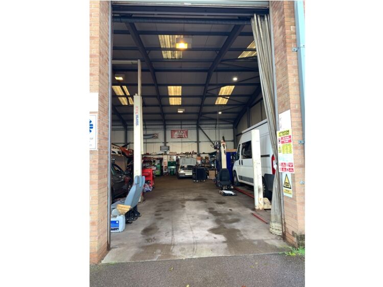 A Premier Auto Service Centre with Proven Profitability