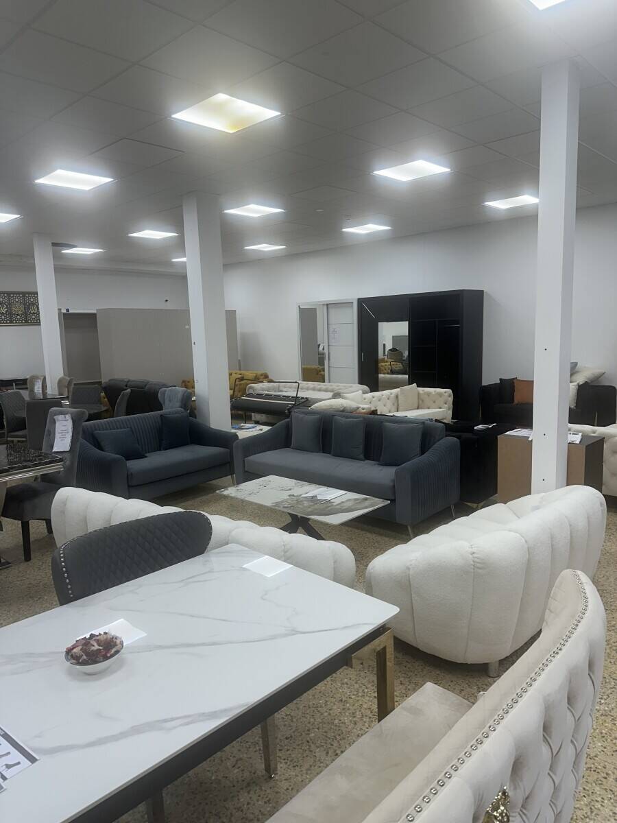 Furniture show room Photo 4