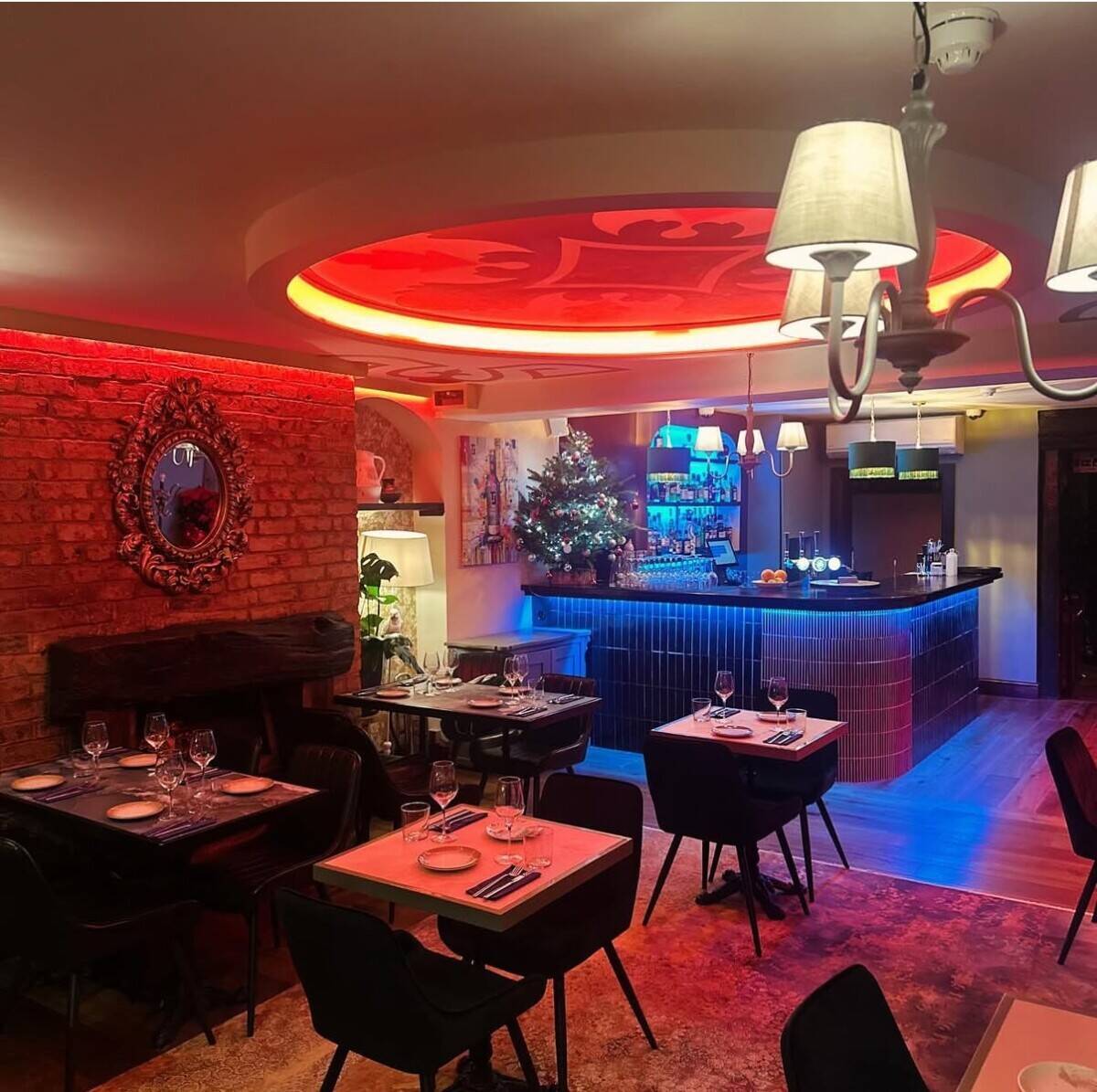 Fully Renovated Restaurant & Bar for Sale &ndash; Prime Leamington Spa Location Photo 4