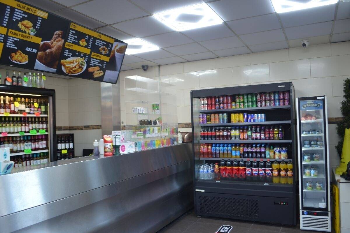 Thriving and Highly Profitable Fish & Chip Shop Generating £8,000 Weekly Turnover Photo 4