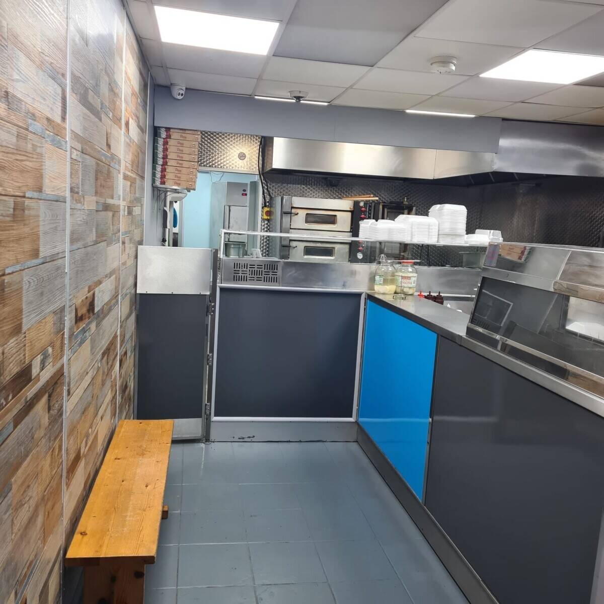 Popular Traditional Fish and Chip Shop with monopoly trading position (Ref 1785) Photo 4