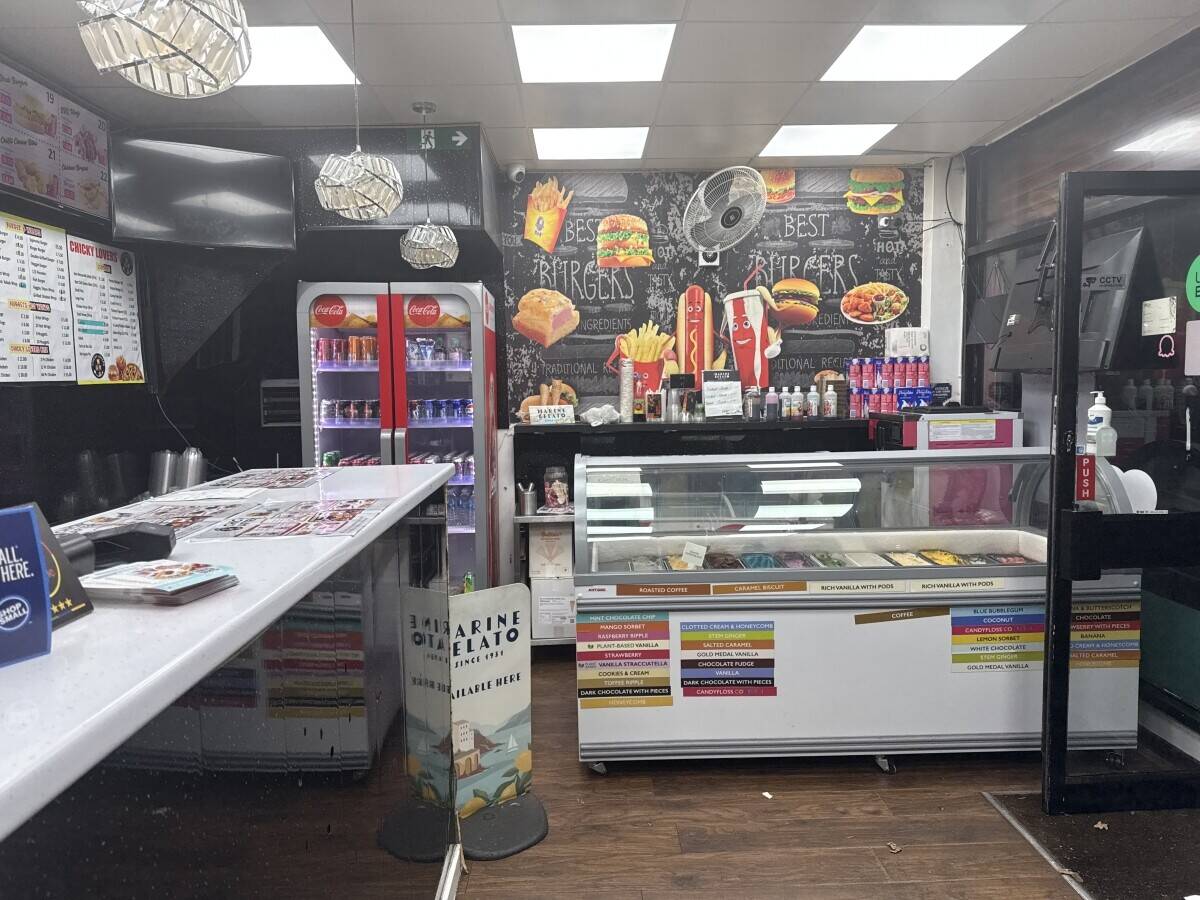 Chicken shop & pizza take away for sale Photo 4