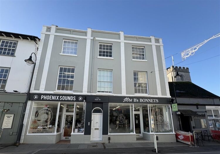 Convenient Town Centre Offices To Let For Sale in Newton Abbot