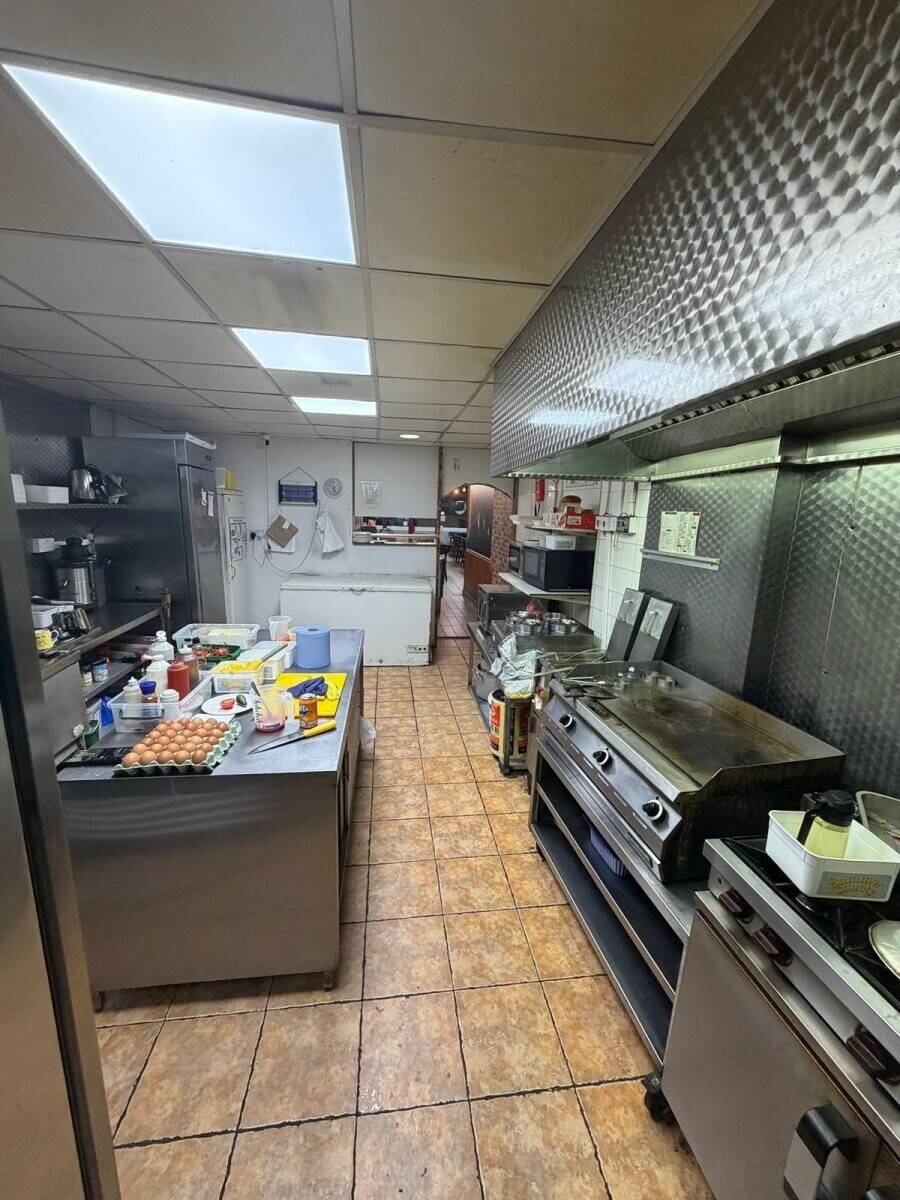 Cafe Bistro for sale in Cricklewood Broadway Photo 4