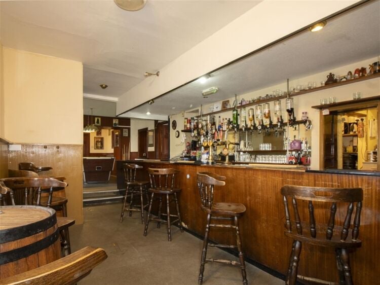 Seafield Inn (Public House with Owners Flat)