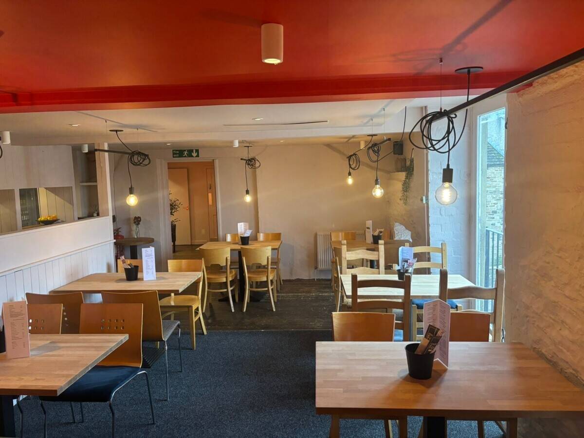 Popular, Established Licensed Restaurant Business Photo 4