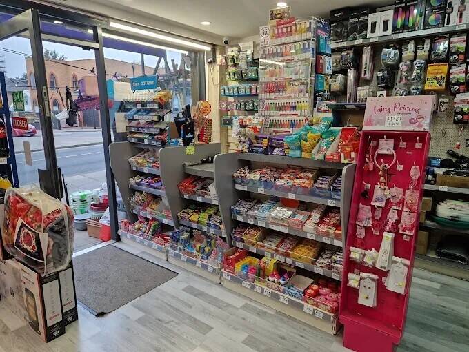 Pound Shop / Discount Store for Sale in Ilford - High footfall - Next to Main Bus Stop and Station Photo 4