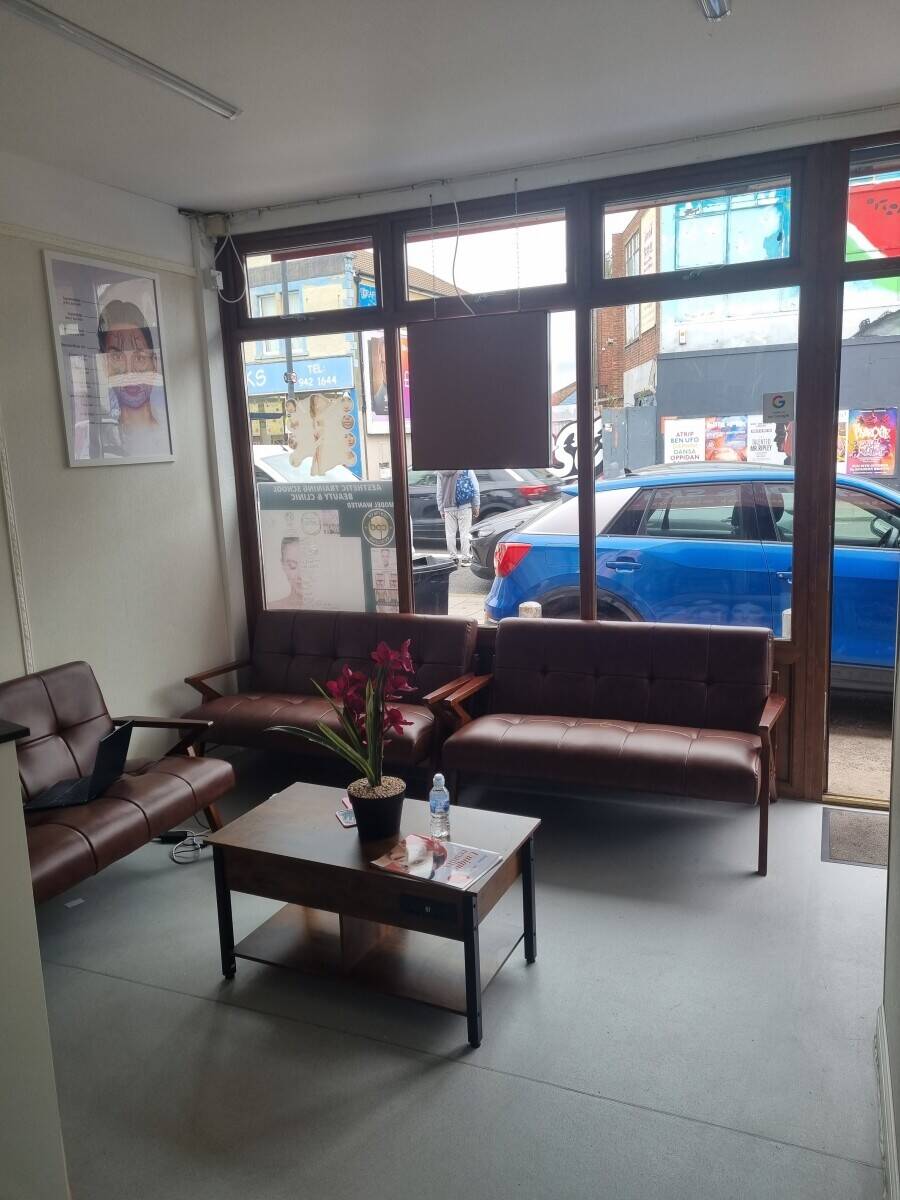 Aesthetic Beauty clinic and training academy in Bristol with a 500-client base and a sponsor licence.
